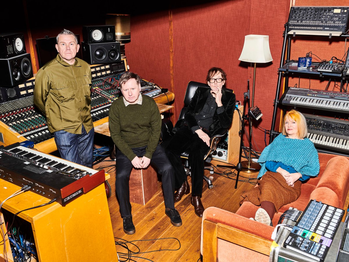 Single Reviews 24/05/2025