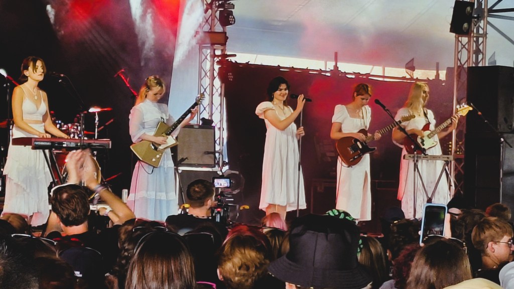 Single Reviews 19/07/2025