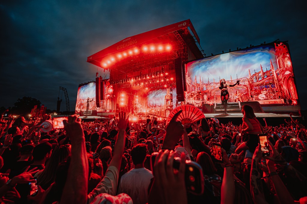Reading Festival Friday: British Indie shines in the sun before the Readingmenomenom conquers&nbsp;all.