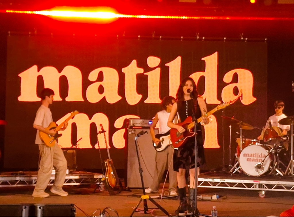 Singles Playlist and Reviews&nbsp;15/11/2025