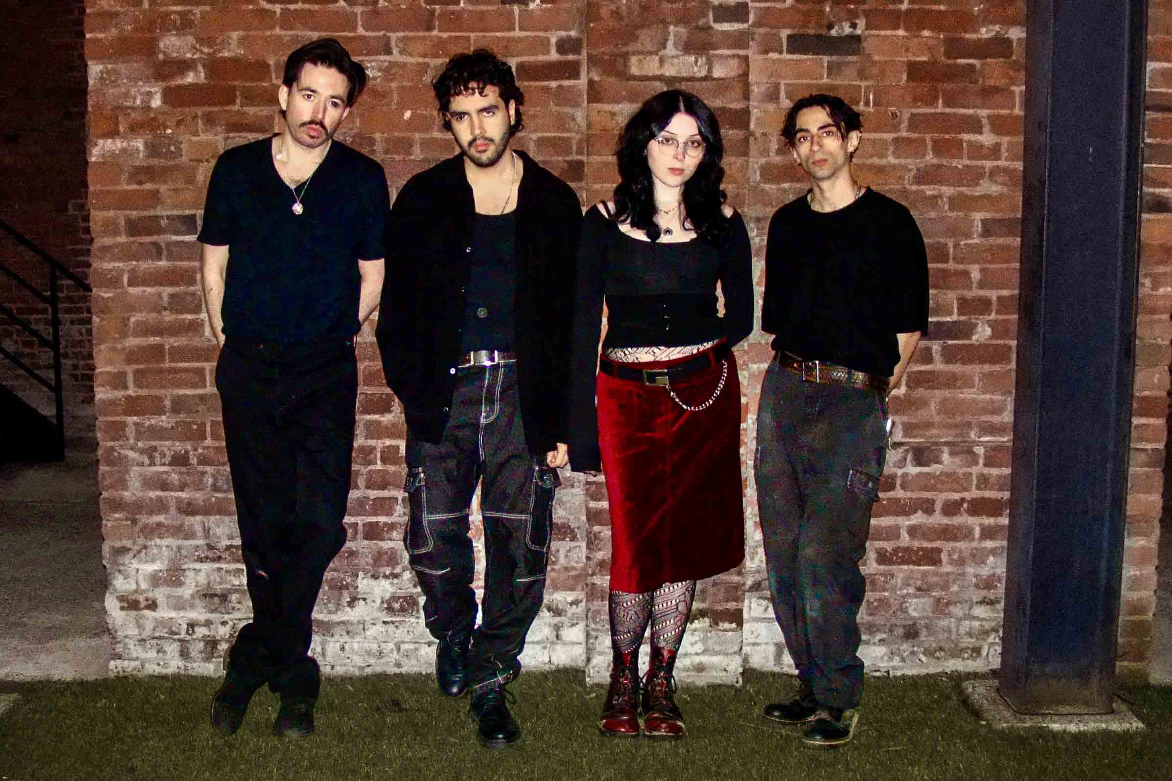 Dour’s Bittersweet Debut AGORA: A Promising Indie Rock Journey