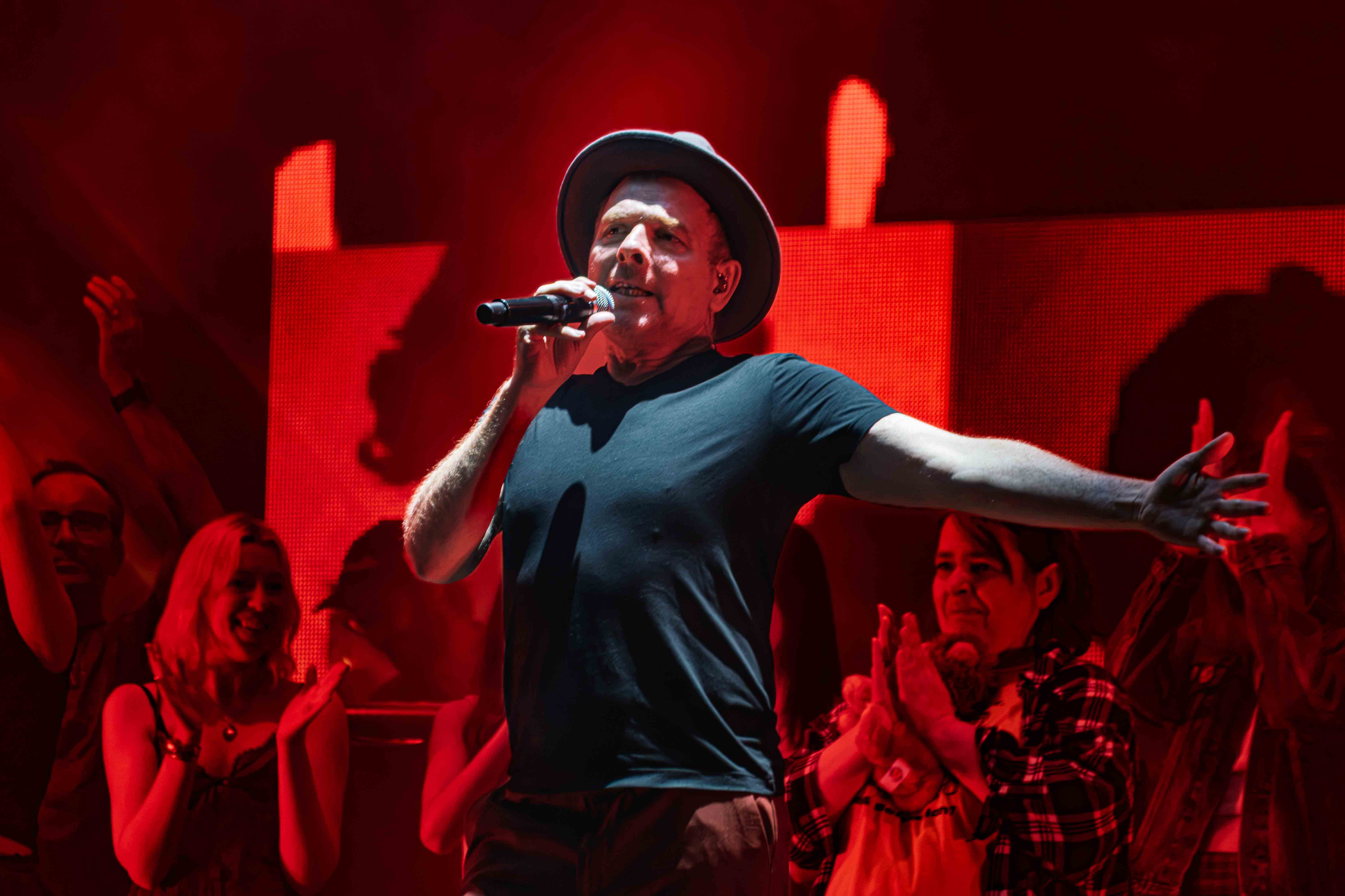 A Magical Evening with Belle and Sebastian and Saint Etienne On The Mount At Wasing